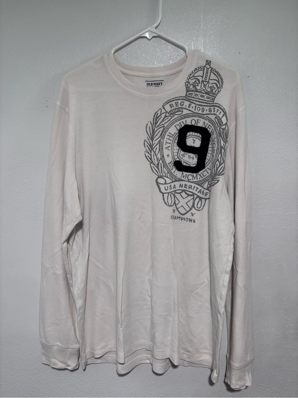 White old navy long sleeve size XL
